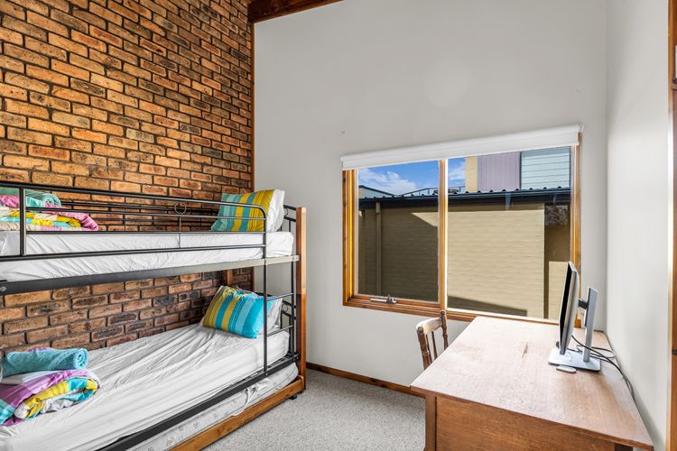 Ocean Pearl – Bunga St 61
