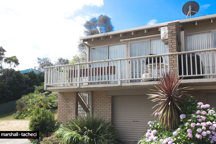 OUTLOOK 1: Townhouse, Sleeps 6 close to beach, Bermagui