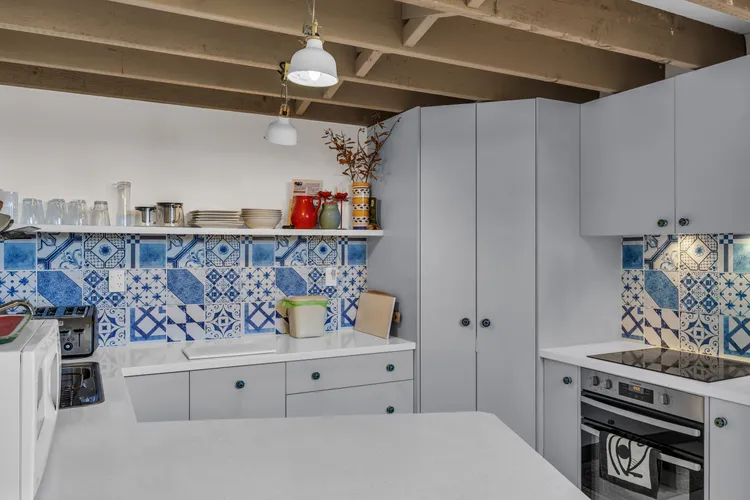 Outlook 1 – Unit 1 Narira St 9