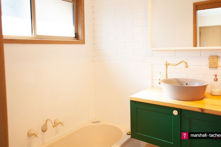 OUTLOOK 1: Townhouse, Sleeps 6 close to beach, Bermagui