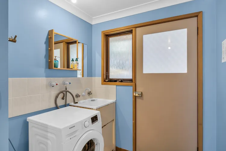 Outlook 1 – Unit 1 Narira St 9