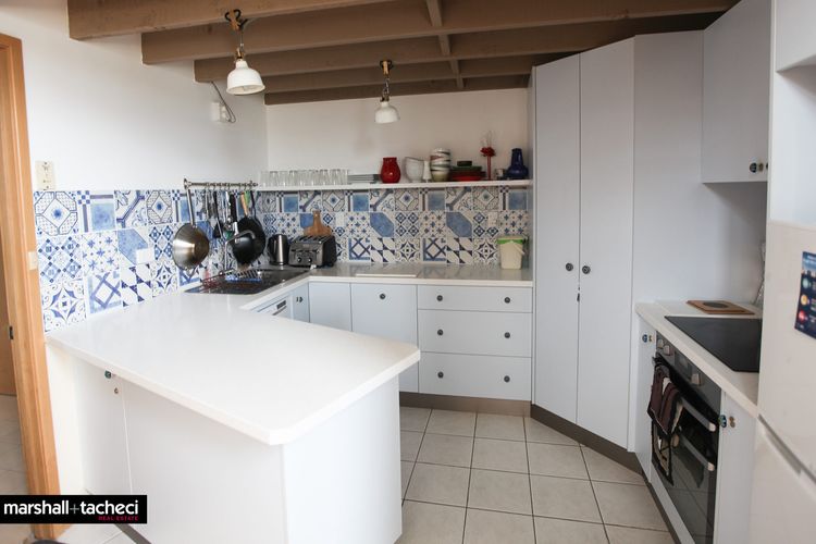 OUTLOOK 1: Townhouse, Sleeps 6 close to beach, Bermagui