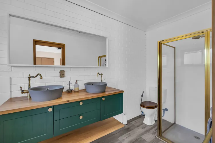 Outlook 1 – Unit 1 Narira St 9