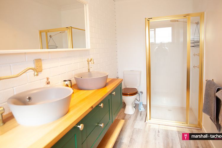 OUTLOOK 1: Townhouse, Sleeps 6 close to beach, Bermagui