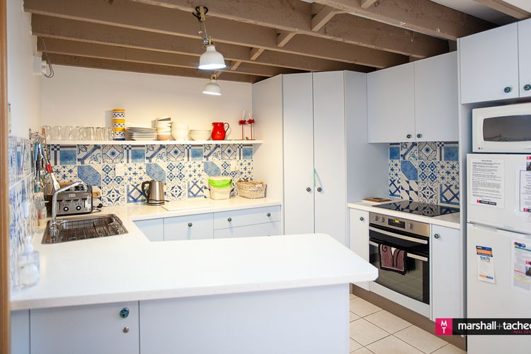 OUTLOOK 1: Townhouse, Sleeps 6 close to beach, Bermagui