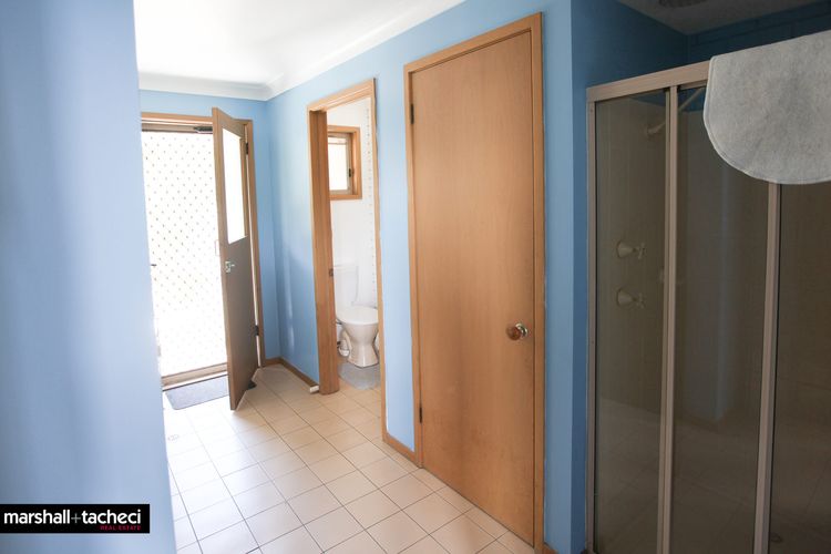 OUTLOOK 1: Townhouse, Sleeps 6 close to beach, Bermagui