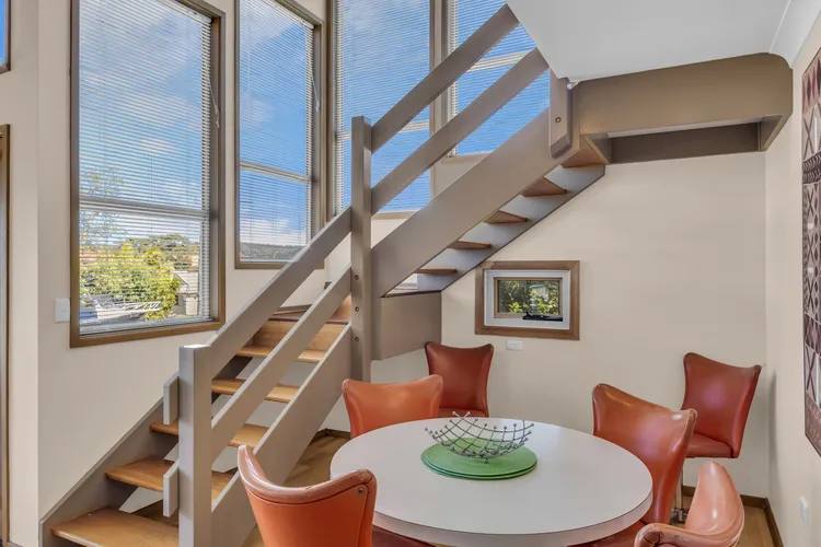 Outlook 1 – Unit 1 Narira St 9