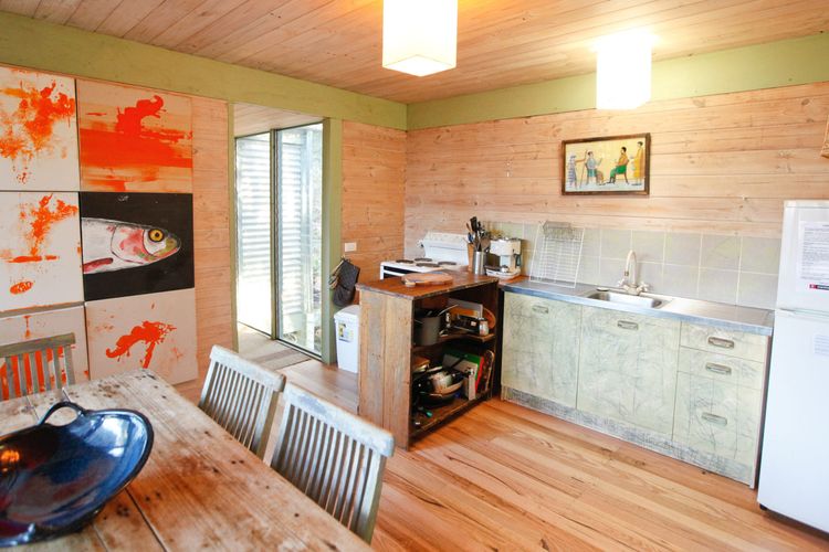 RIKKARA SANCTUARY: 19 Rikkara Avenue- Private retreat