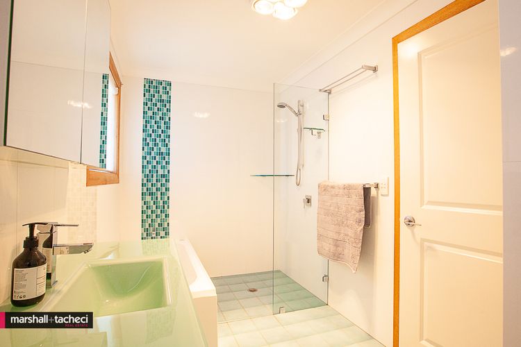 SALT WATER VILLA- 15a Barragoot St –