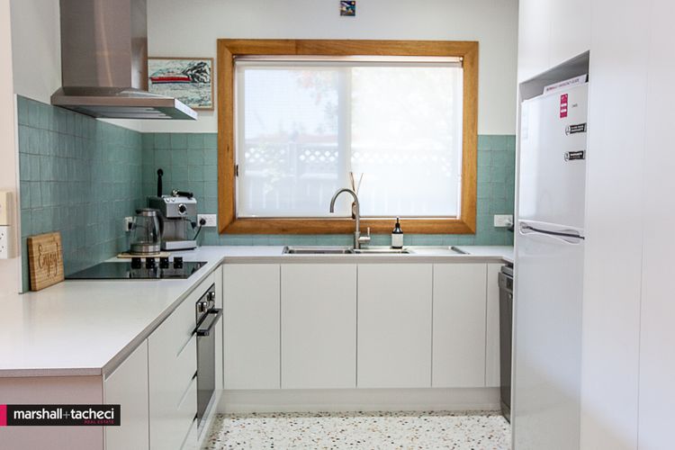 SALT WATER VILLA- 15a Barragoot St –