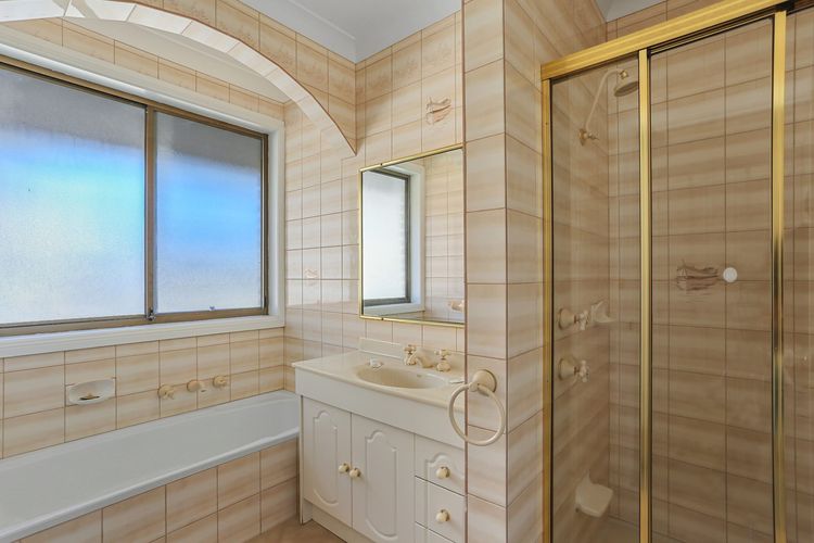 THE VIEW -49 Bunga St- Impressive beachfront home