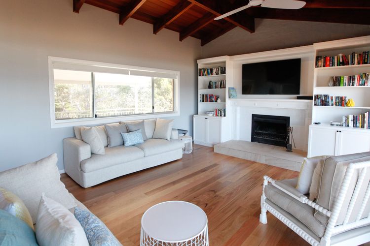 THE VIEW -49 Bunga St- Impressive beachfront home