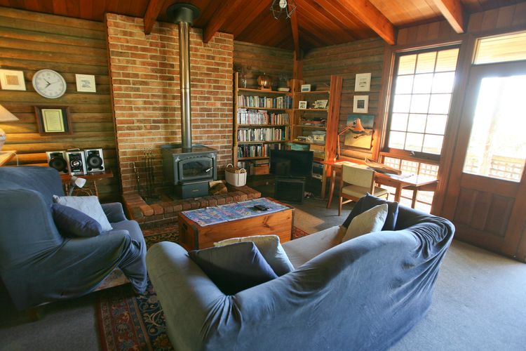 TILBA HEIGHTS: 37 Punkalla-Tilba Road- Central Tilba