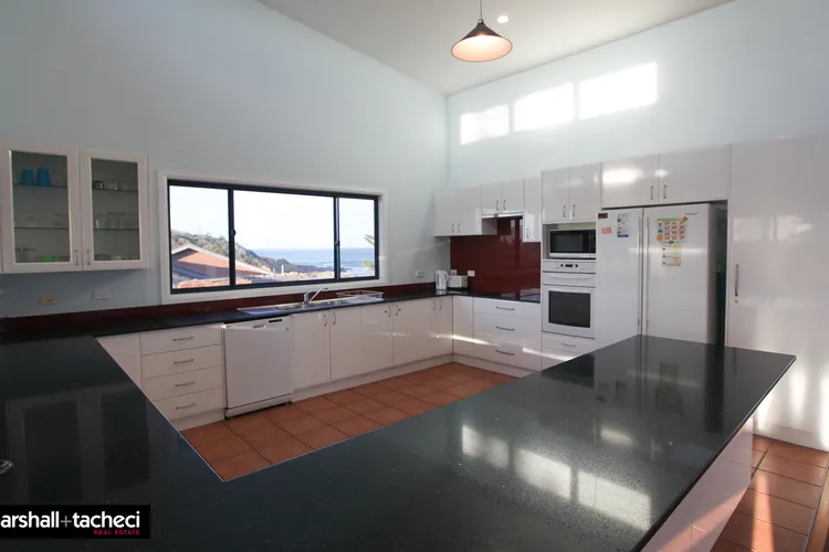 BERMI BLISS – DICKINSON AVENUE 7 Bermagui