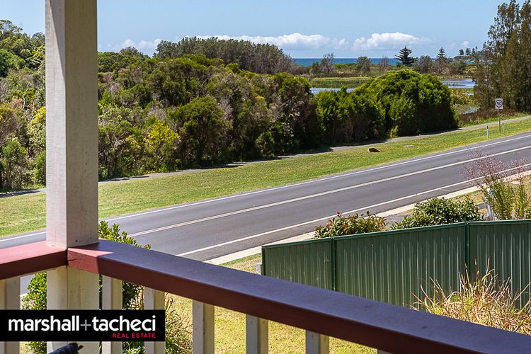 Moorhead beach cottage BERMAGUI – 60 Wallaga Lake Road