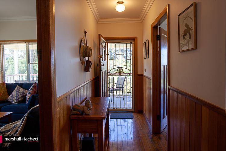 Moorhead beach cottage BERMAGUI – 60 Wallaga Lake Road