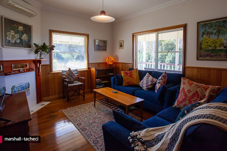 Moorhead beach cottage BERMAGUI – 60 Wallaga Lake Road