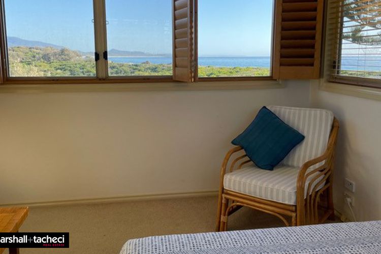 Bermagui Dune House: – 5 Narira Street – Beach Front, Pet friendly