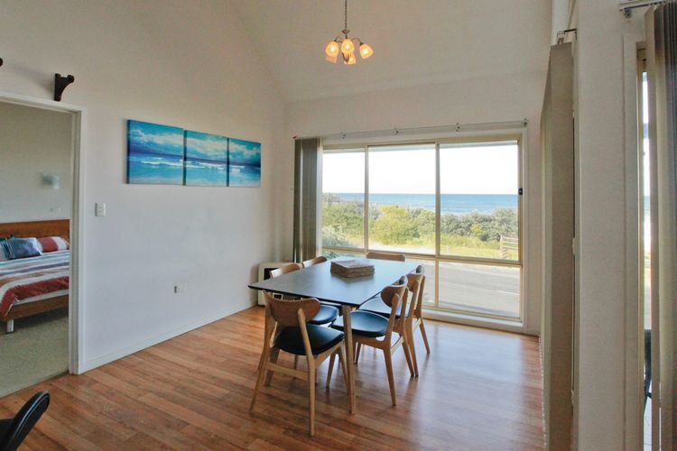 BEACHVIEW: 1/33 Scenic Drive- Ocean View, Holiday Unit