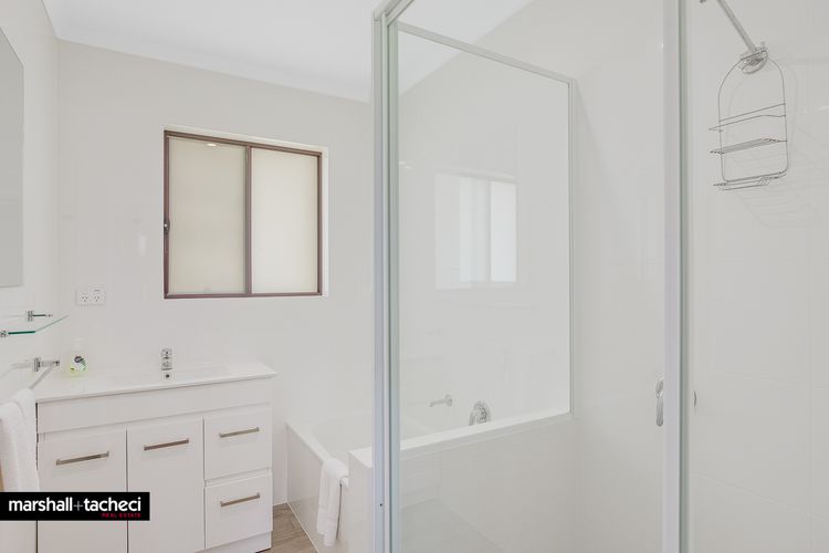 CUTTAGEE BEACH COTTAGES, 6