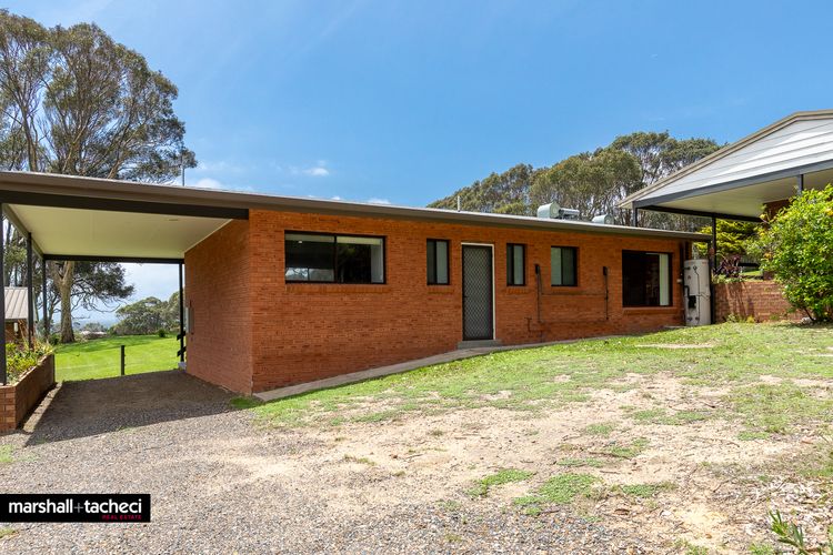 CUTTAGEE BEACH COTTAGES, 6