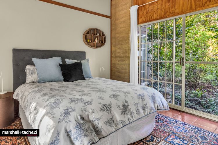 JEWEL ON THE LAKE – 287 Head of Cuttagee Bermagui