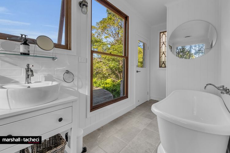 JEWEL ON THE LAKE – 287 Head of Cuttagee  Bermagui