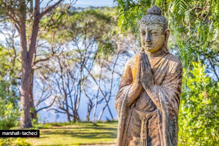 JEWEL ON THE LAKE – 287 Head of Cuttagee Bermagui