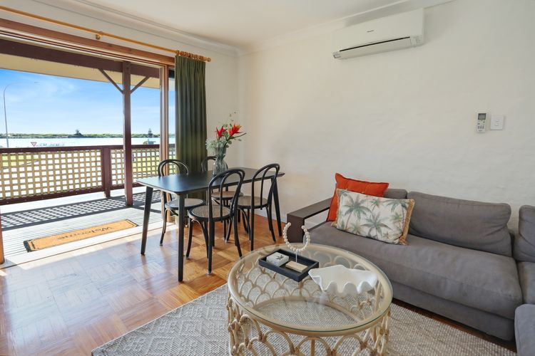 What A View – Lamont St Unit 4/120