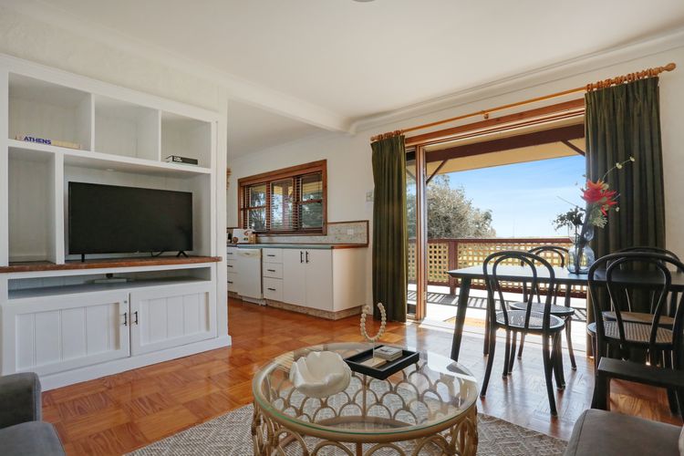 What A View – Lamont St Unit 4/120