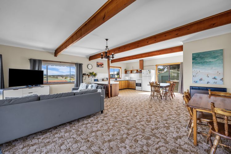 Beares Beach House – Mill Street 7