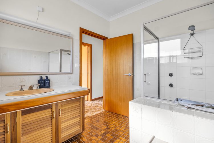Beares Beach House – Mill Street 7