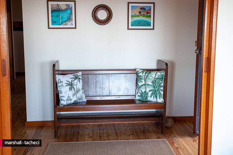 MONTAVIEW: 24 Mumbulla Street Holiday house, pet friendly Bermagui