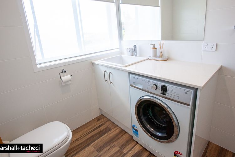 MARLIN WATERS 1: 1/8 Narira Street Unit Bermagui