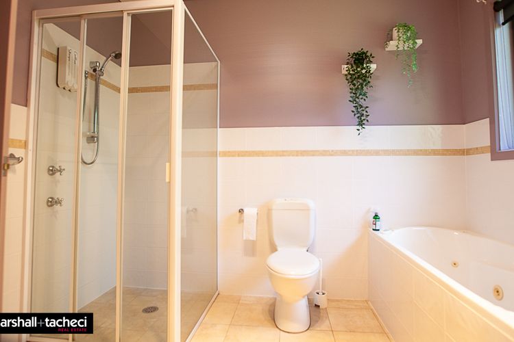 BERMAGUI JEWEL:  91 Murrah St Bermagui 5 Bdrm Uninterrupted views, central location Bermagui