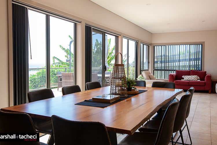 BERMAGUI JEWEL:  91 Murrah St Bermagui 5 Bdrm Uninterrupted views, central location Bermagui