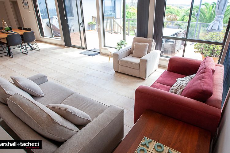 BERMAGUI JEWEL:  91 Murrah St Bermagui 5 Bdrm Uninterrupted views, central location Bermagui