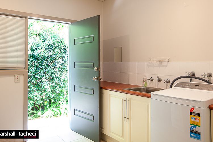 BERMAGUI JEWEL:  91 Murrah St Bermagui 5 Bdrm Uninterrupted views, central location Bermagui