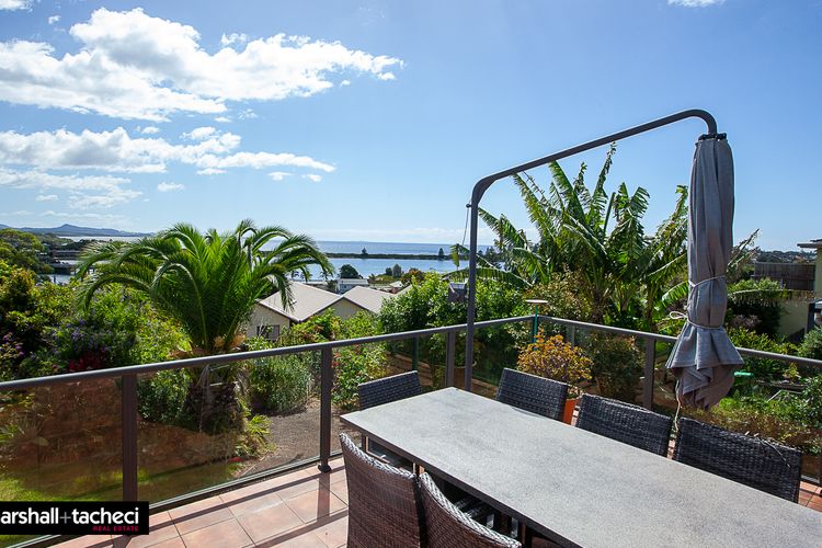 BERMAGUI JEWEL:  91 Murrah St Bermagui 5 Bdrm Uninterrupted views, central location Bermagui