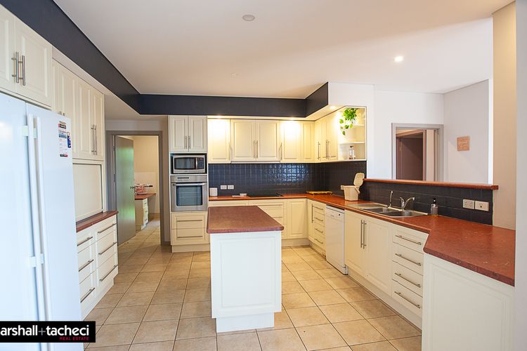 BERMAGUI JEWEL:  91 Murrah St Bermagui 5 Bdrm Uninterrupted views, central location Bermagui