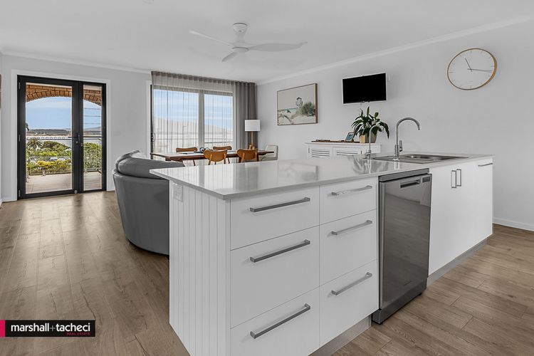 HORSESHOE BEACH HOUSE: 4 Young Street, Bermagui