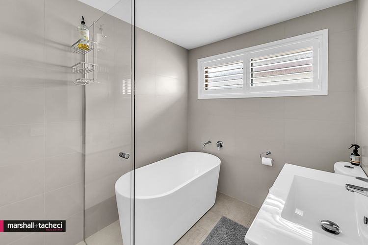 HORSESHOE BEACH HOUSE: 4 Young Street, Bermagui