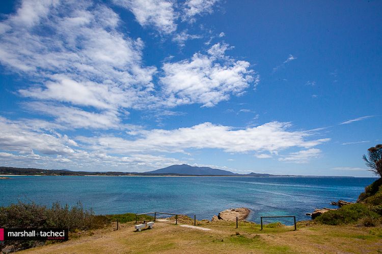 HORSESHOE BEACH HOUSE: 4 Young Street, Bermagui
