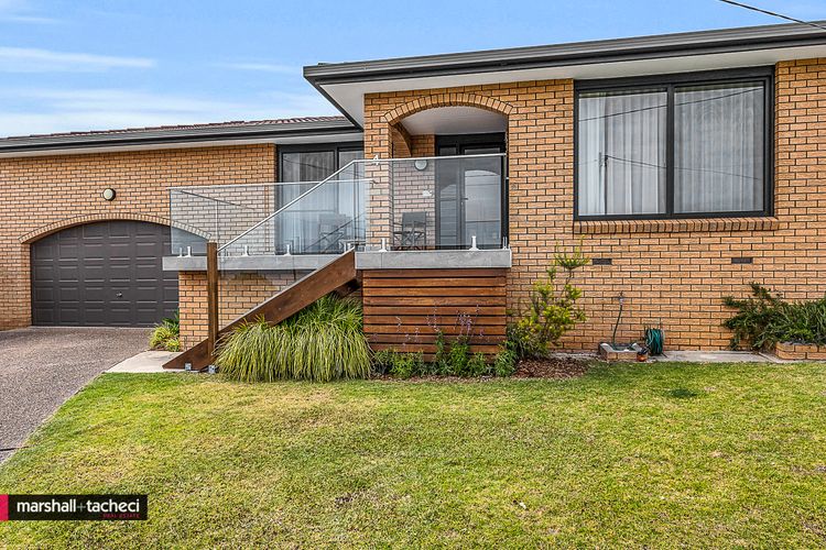HORSESHOE BEACH HOUSE: 4 Young Street, Bermagui
