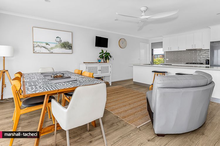 HORSESHOE BEACH HOUSE: 4 Young Street, Bermagui