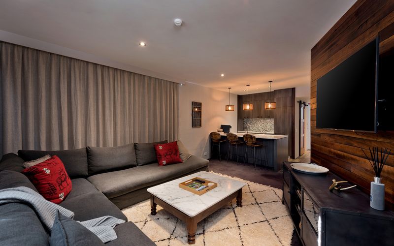 KoKo Nanook – Squatters 15