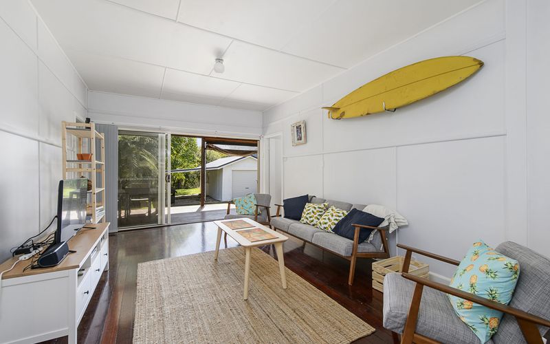 Herb s Hideaway, 11 Belmore Street