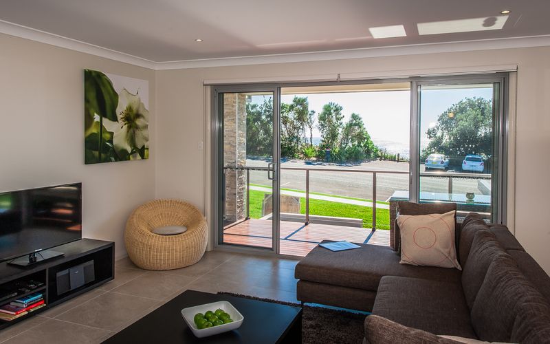 Escape at Nobbys Beach House 2, 74 Pacific Drive,