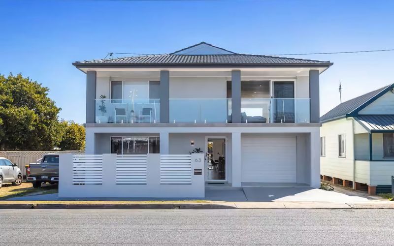 Harrington Escape, 63 Beach street