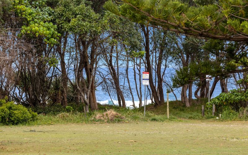 Salty Kisses on Marine Parade